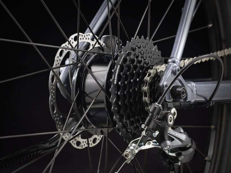 TREK Dual Sport +2 Stagger Bicycle - 20mph Top Speed Electric Bike - Image 6